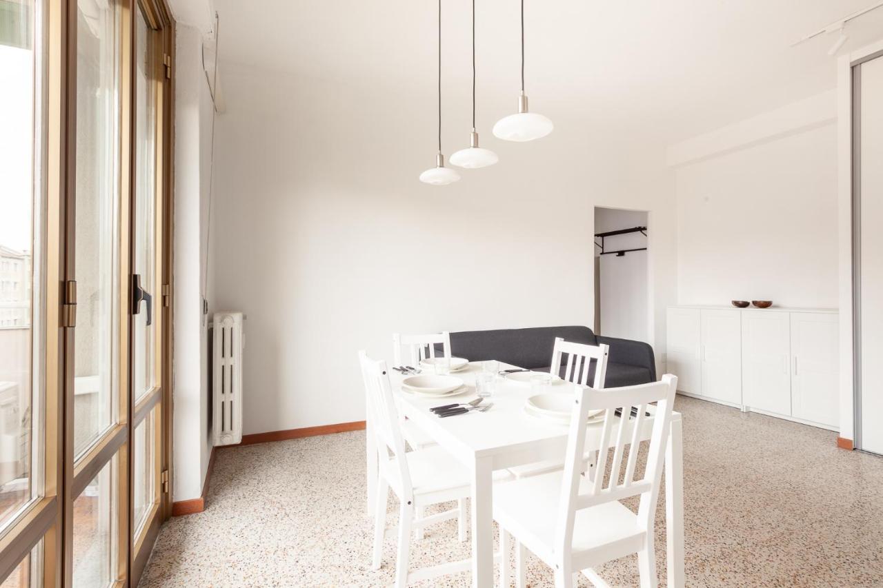 Spazioso - City Life - Fiera - Alcuino 5 Apartment *